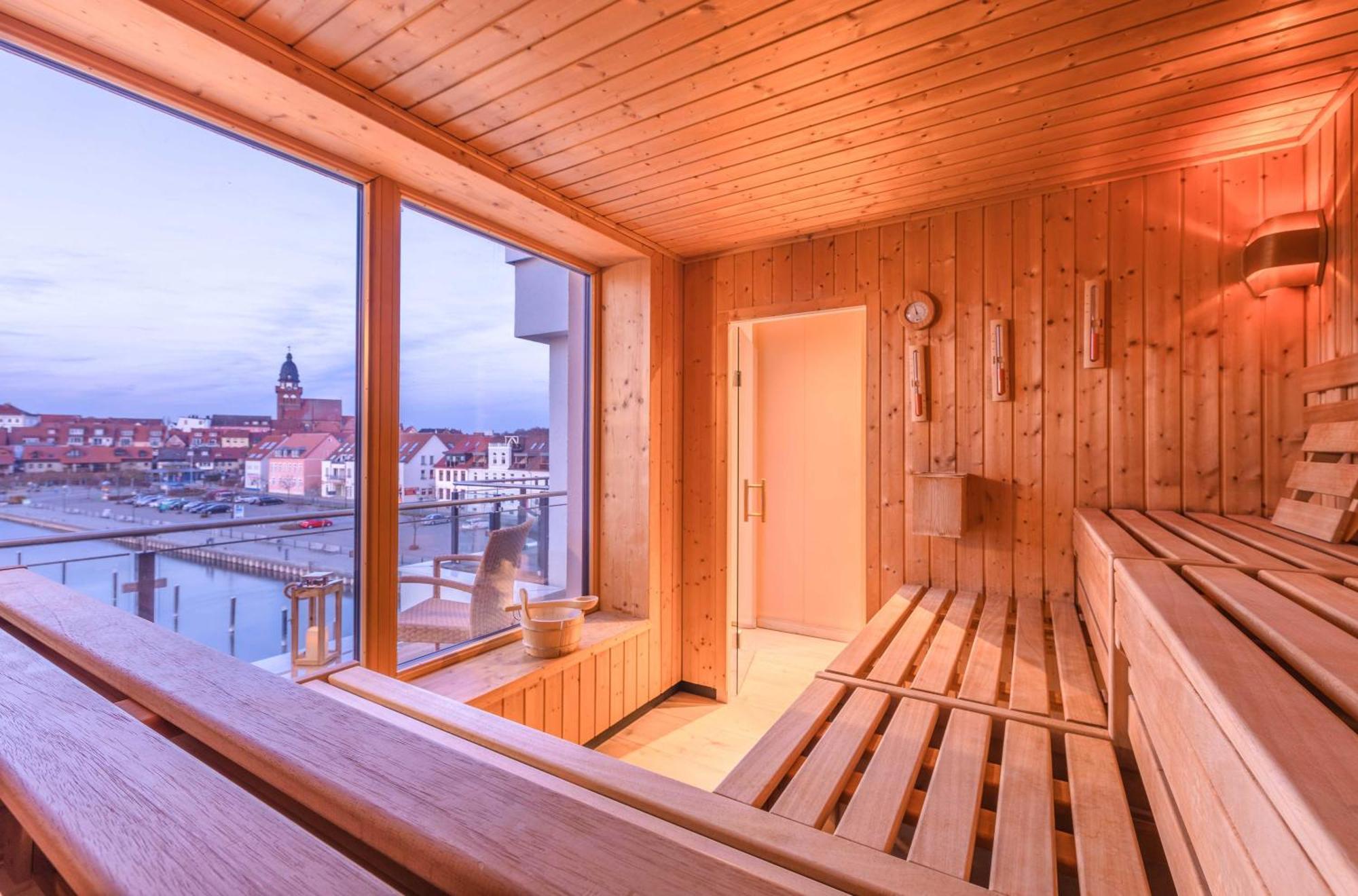 Mueritz Utkiek - Apartment Mit Seeblick & Balkon In Der Hafenresidenz 바렌 외부 사진