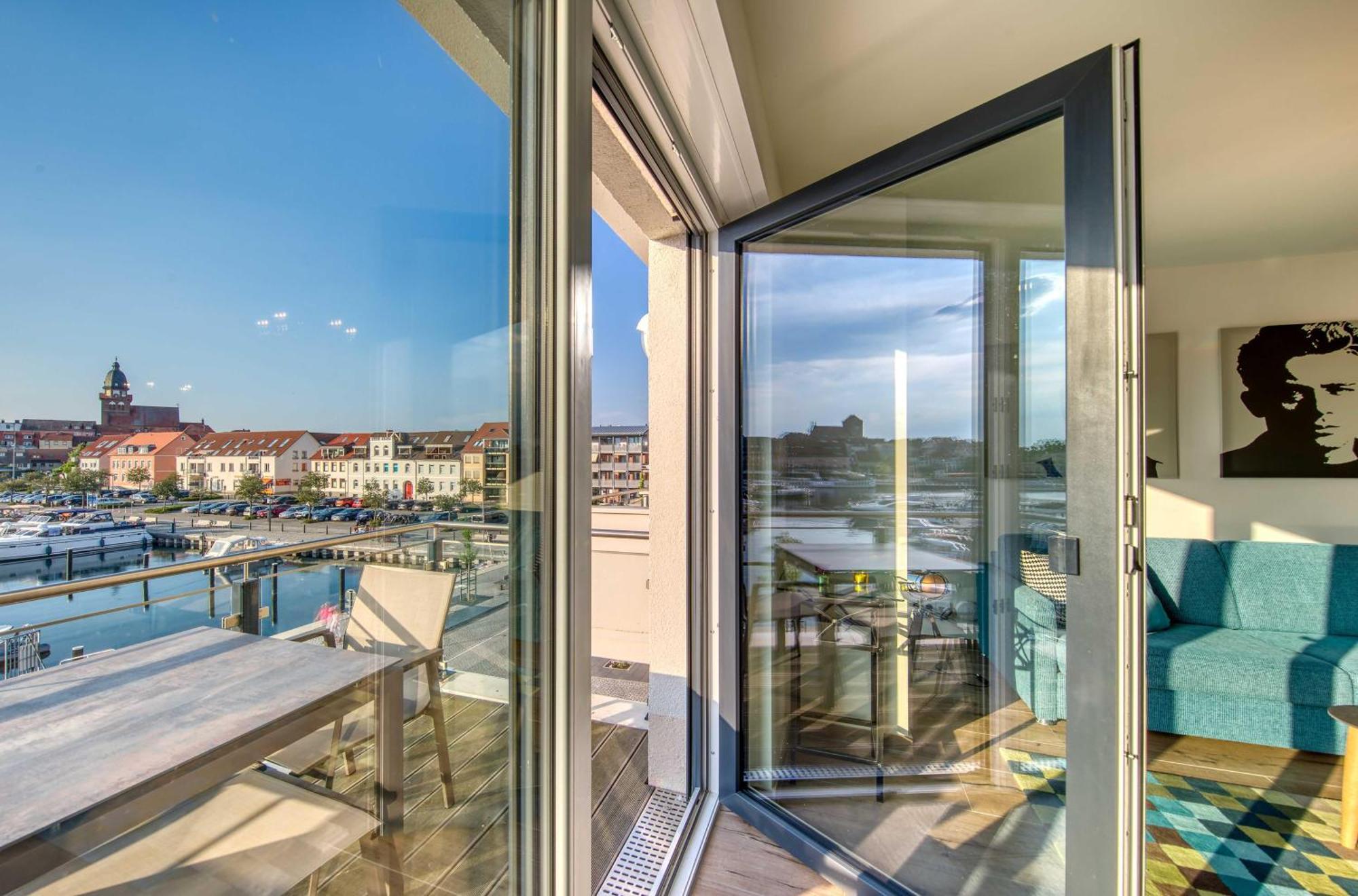 Mueritz Utkiek - Apartment Mit Seeblick & Balkon In Der Hafenresidenz 바렌 외부 사진